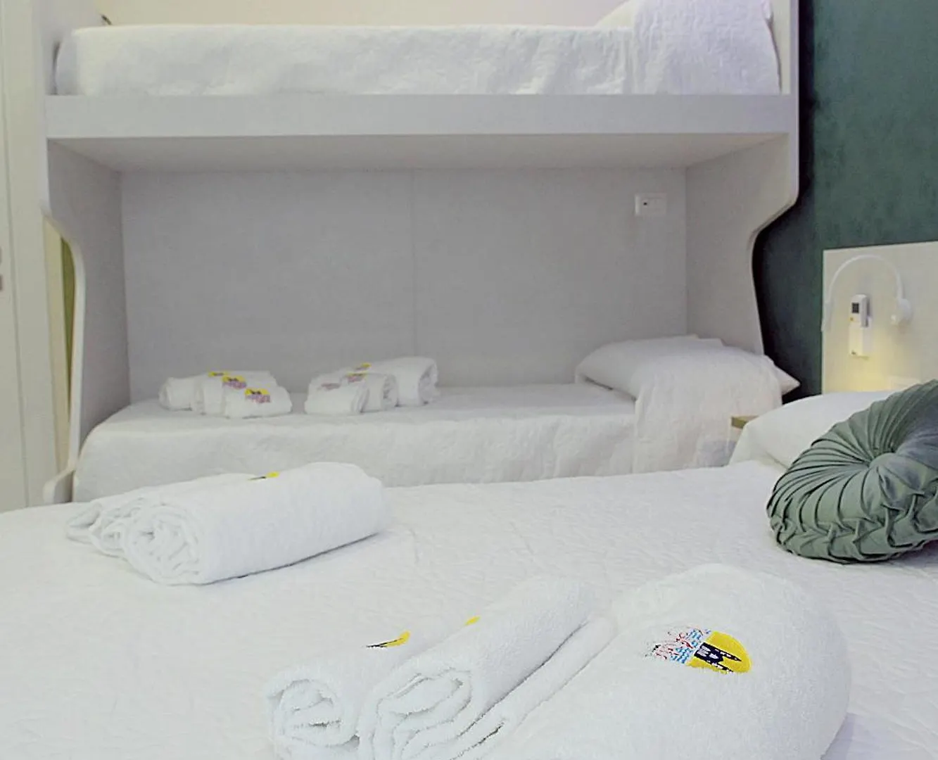B&B Aida Rooms Cefalù 0*,  Itália